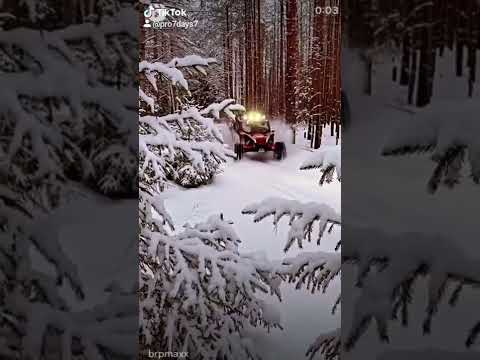 Canam on snow offroad 4x4