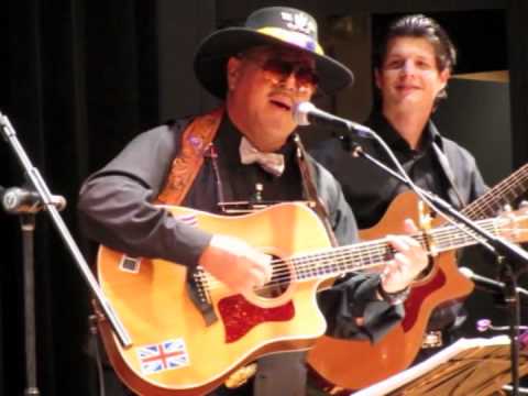 Ka Ipo Lei Manu featuring Amy Hanaialii and Dennis Kamakahi