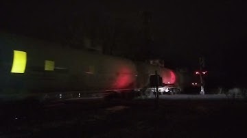 Five Engine Lash-up Leads South to Frontier Yard