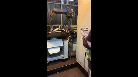 Yaskawa Mig Welding Robot Cell