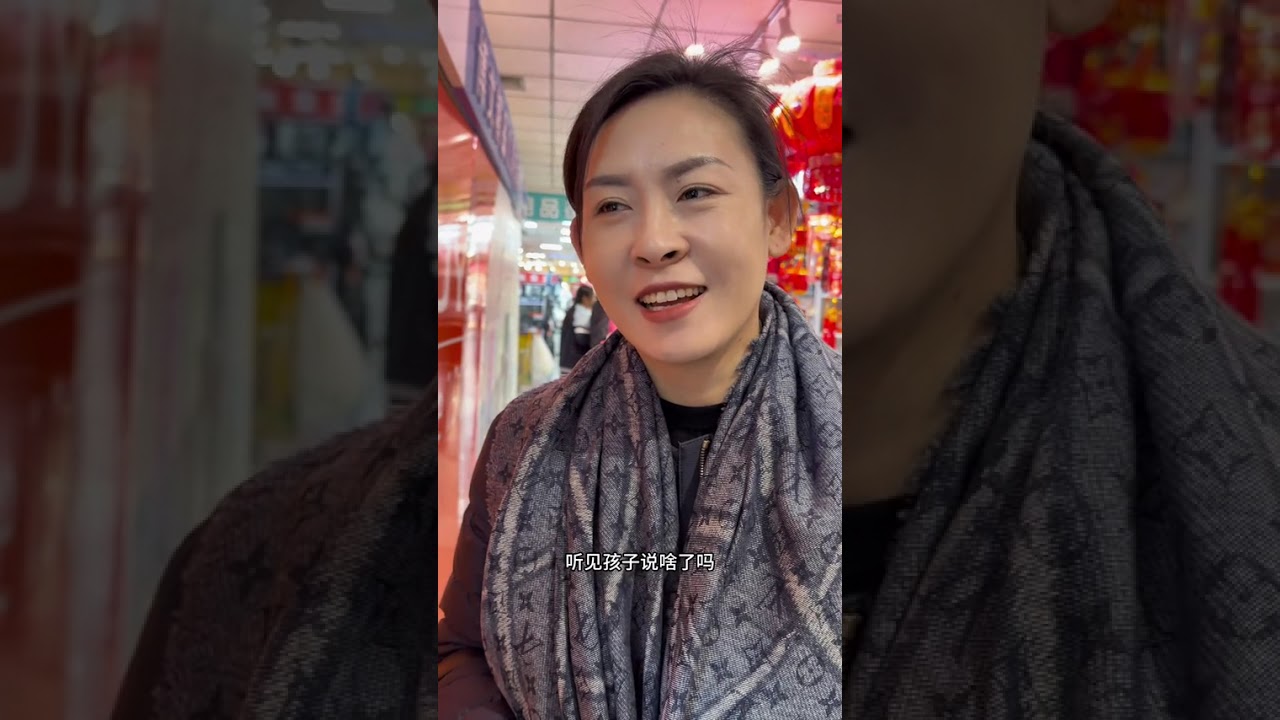 Buy stationery set up shelves and wait for school to start#Interview during the back-to-sc