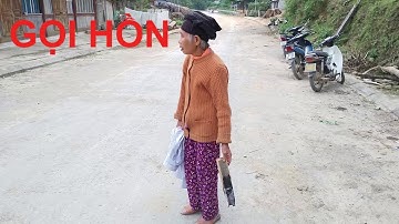 NGƯỜI THÁI CẦM VÍA GỌI HỒN