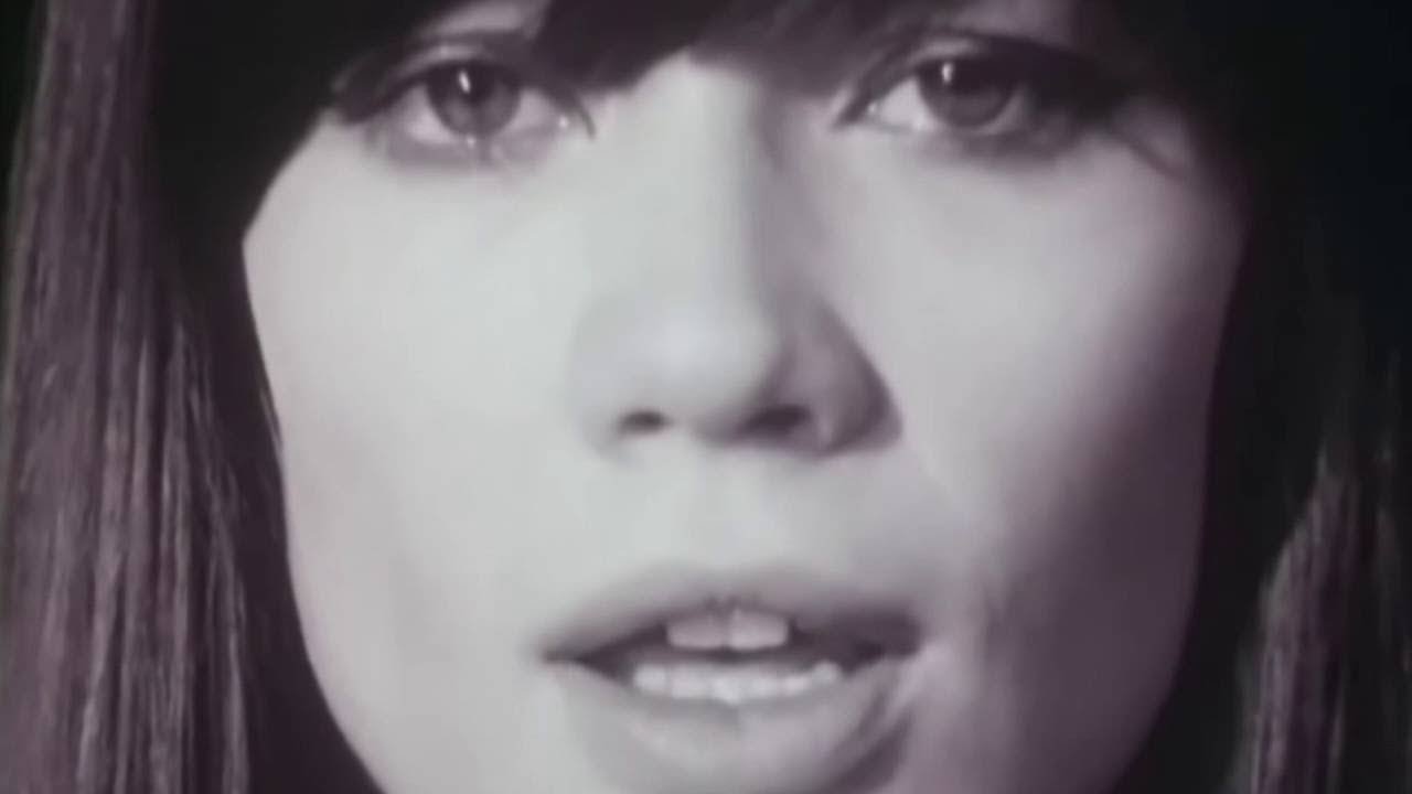 Mon Amie La Rose: Karaoke in Dm