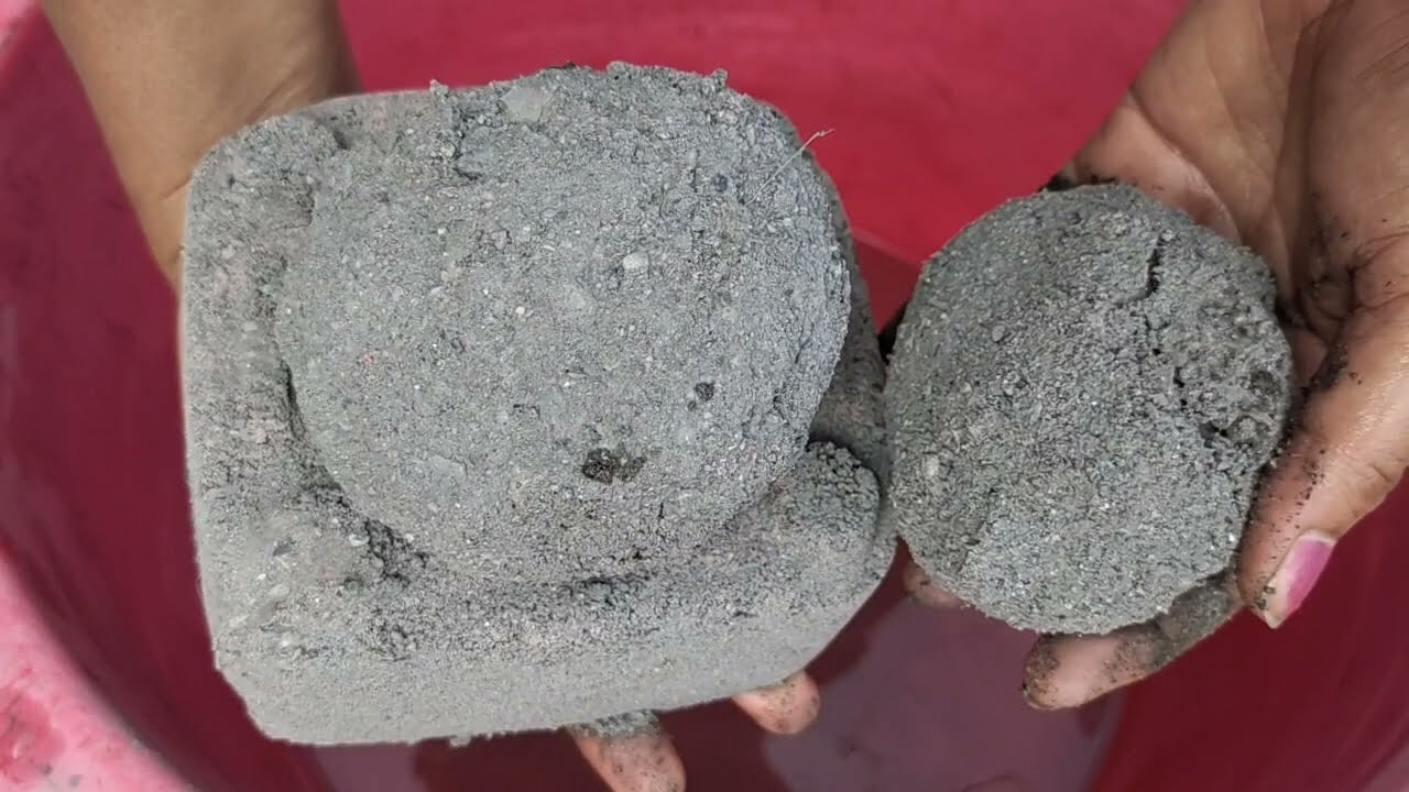 Asmr - Gritty sand cement crumbling in water 💦#satisfying 