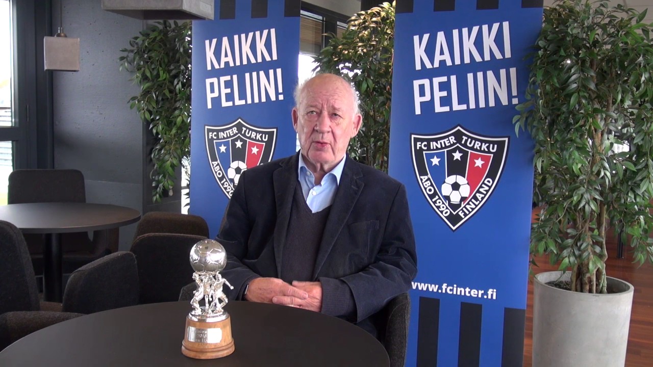 Captain's Ball Stefan Håkansille. football score