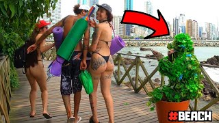 WOW😱 THESE FEMALE REACTIONS ARE INSANE😱 COMPILATION WITH THE BEST OF BUSHMAN PRANK ON THE BEACH 2024