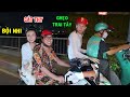 DIVA Cát Thy và Bội Nhi ghẹo Trai Tây - Ẩm thực Cha Rồng