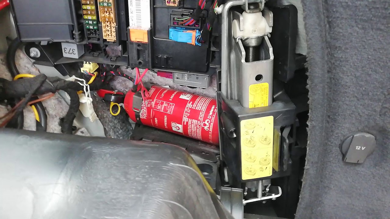 Audi A6 C6 fuse box, car lift, fire extinguisher, battery - YouTube | Audi A6 Rear Fuse Box | | YouTube