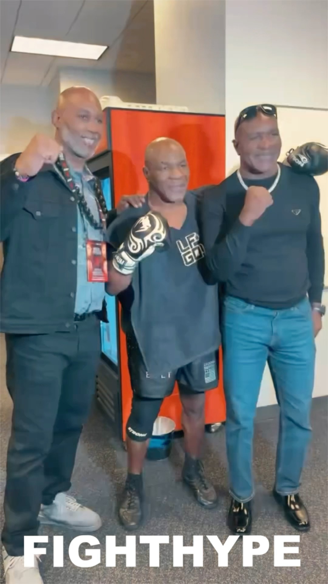 Mike Tyson REUNITES with Evander Holyfield \u0026 Lennox Lewis MOMENTS BEFORE Jake Paul Fight
