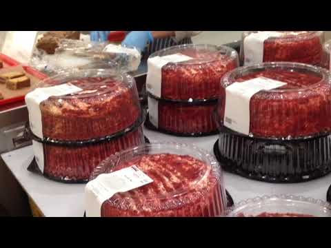 一起去英国特殊卖场吧costco-uk-top-10-cakes不但要收会费，而且没有收据就出不了门！