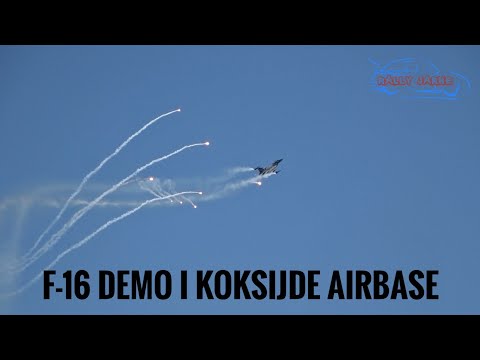 F-16 Demo I Koksijde Airbase