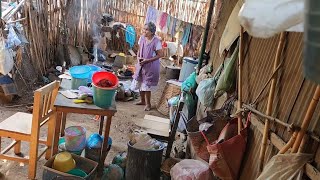 'Aquí entra el frio , aquí entra el agua pero se acostumbra uno'|Tía Leonor.