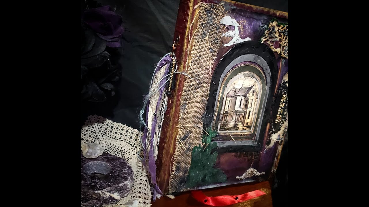 Halloween Haunted House Junk Journal Tome feat. 