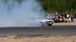 BMW 7-series e32 burnout Kalajoki Finland Bimmerparty 2016