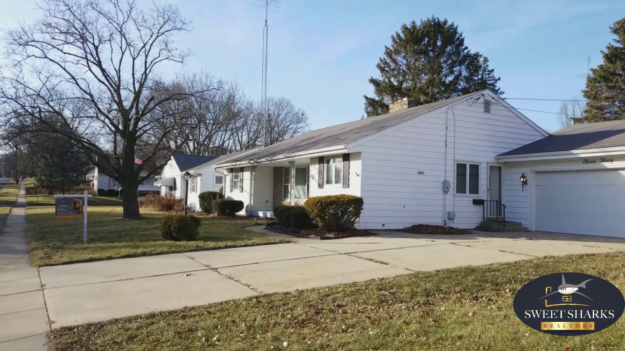sharks cape cod Ranch style home in Freeport, IL