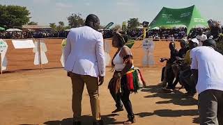 When admin is impressed with your dance, he won't just sowela, he will 😘😘😘😘 you.