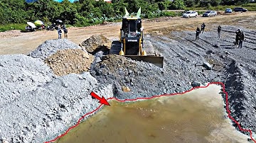 Perfectly Showing Moving Soil Fast Process Forward Skills by SHANTUI DH17C3 Bulldozers Filling Land.