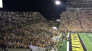 Iowa football halftime show: Pat Green - “Iowa Wave” for the kids! - 9/15/18