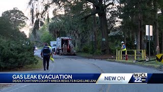 Chatham County crash leaves 1 dead, causes gas line leak