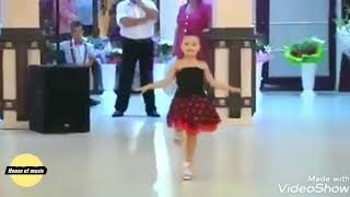                          التنورة    رقص طفلين روووعة    فارس كرم سمعها