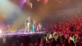 Runaway (EN VIVO) - Sebastián Yatra Ft Daddy Yankee, Natti Natasha y Jonas Brothers