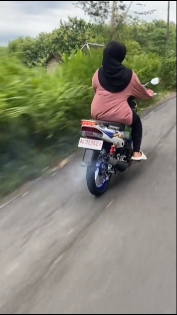 Cewek Fizr #f1zrmania #automobile #smartphone #foryou #masukberanda #ytshorts #funny #viral #yt #t