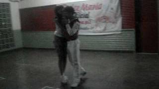 Fã Invade O Palco Kkkk