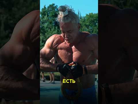 Бодибилдер согнул пружину и получил деньги (ролик на канале) #bodybuilding #challenges #pranks