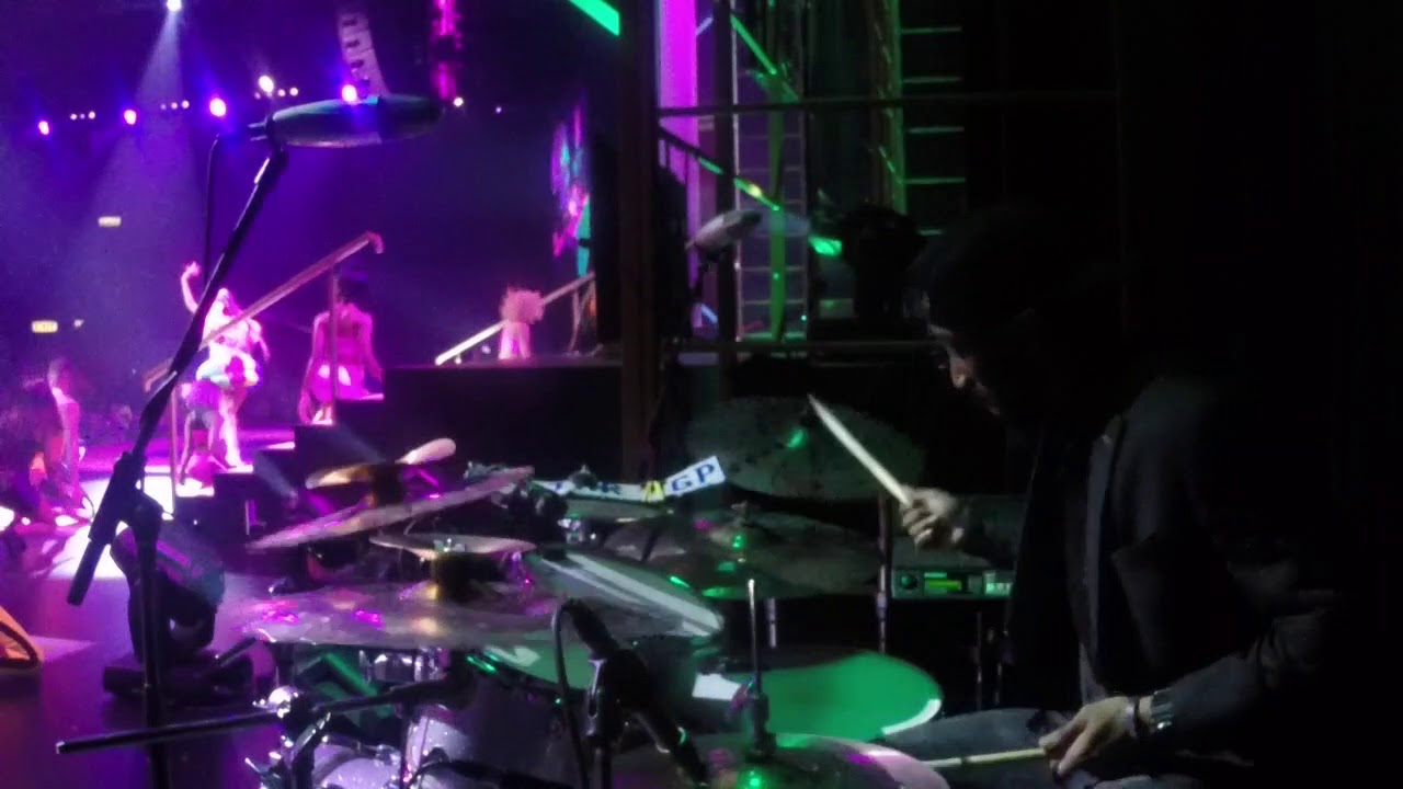 Jstar on drums SAFTAS 13 - Sho Madjozi - Huku