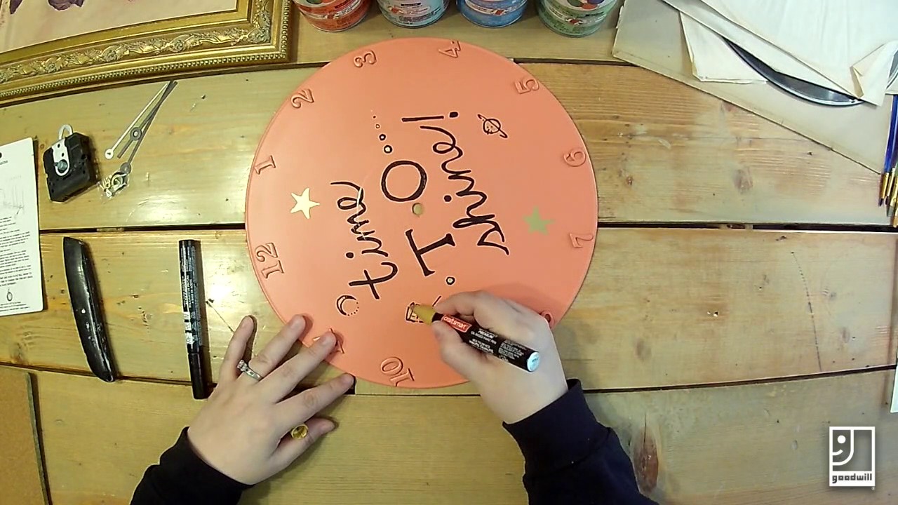 How To: Make a Vinyl Record Clock - YouTube