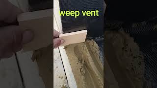 WEEP VENTS ON DPM OVER STEEL LINTELS #SHORTS #UK #BRICKLAYING #WEEPVENT #MASONRY #STEELLINTELS