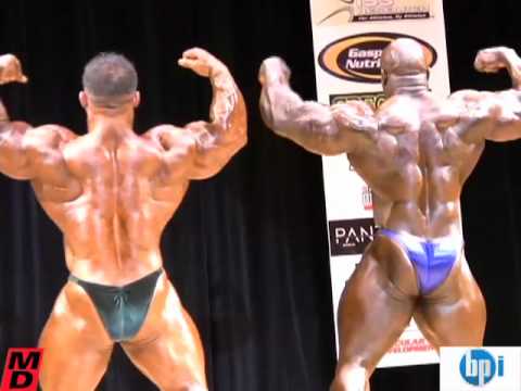 Kevin English Guest Posing at the 2010 New England