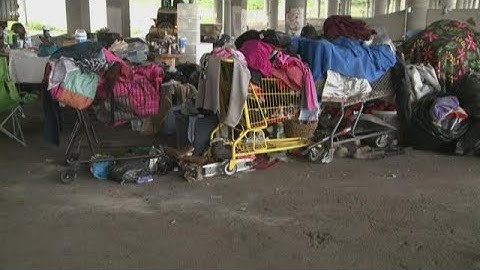 Volunteers begin homeless count