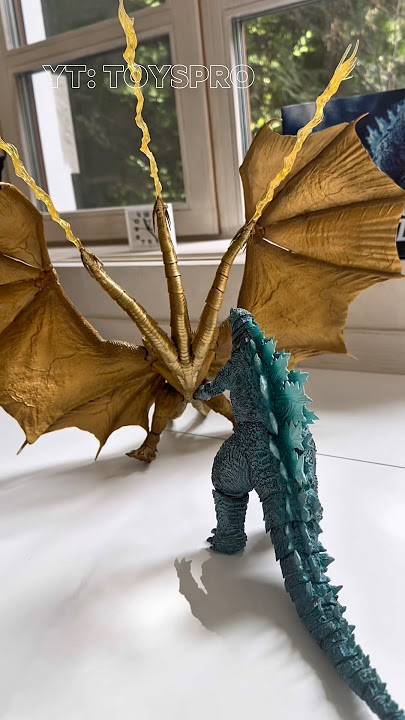King Ghidorah Hiya Toys Review   Comparison with Energised Godzilla!