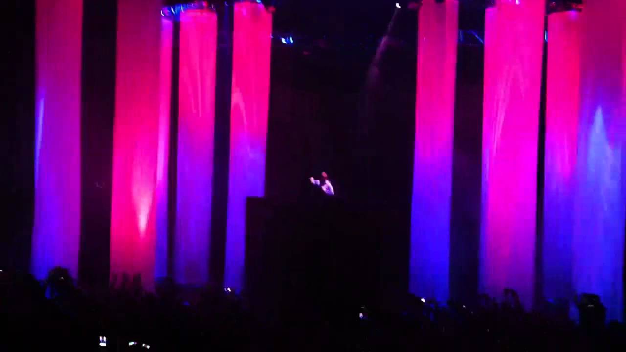 KaskadeEyes at ID Festival YouTube