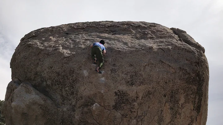 Cindy Swank V7, Buttermilks Boulders, Bishop