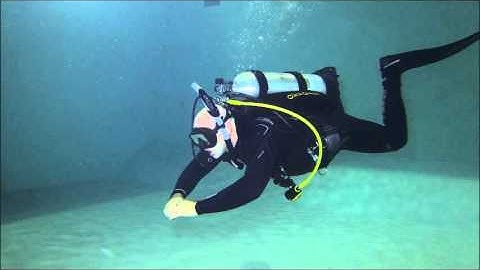 Ocean Quest Dive Centre - Helicopter Turn with Caption