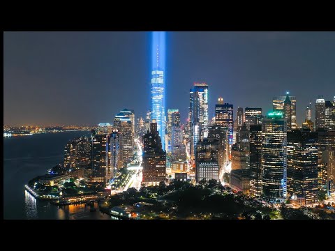 Videó: Tribute in Light Annual Memorial 9/11 New Yorkban