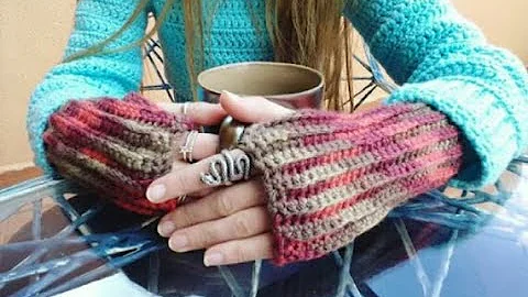 Easy Ribbed Wrist Warmers for Beginners