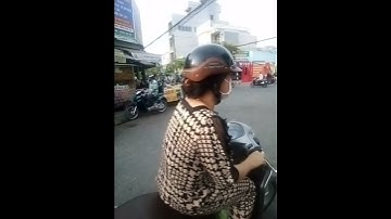 quốc lộ 60 Mỏ Cày Nam chúng sanh tứ xứ đến mua bán kiếm tiền rất cực khổ nguy hiểm tai nạn giao thôn