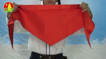 1.  Động tác thắt khăn quàng đỏ