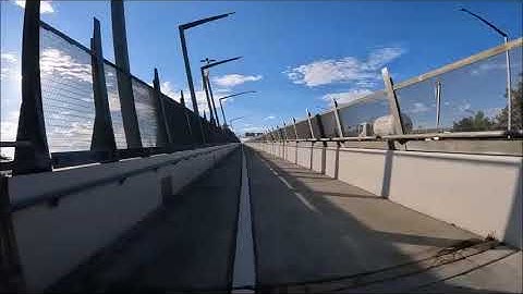 Bike ride across the Gateway Bridge Brisbane