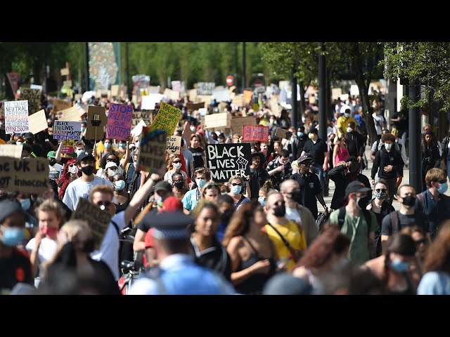 Protesters gather in London for fourth weekend of demonstrations 