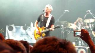 Weller and Foxton back together for local "underground" charity gig chords