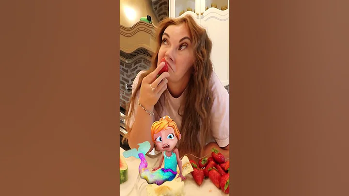 JENNY becomes a MERMAiD!! mermom delivers mermaid treats to the hungry mermaid birthday girl!! 🧜‍♀️