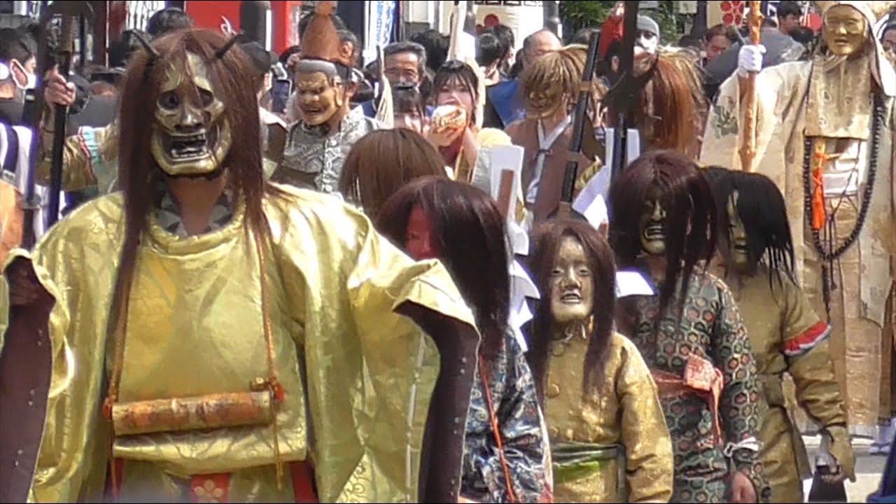 上野天神祭 神幸祭(鬼行列 本町通り)鬼休憩入も悲鳴止まず 2022 - YouTube