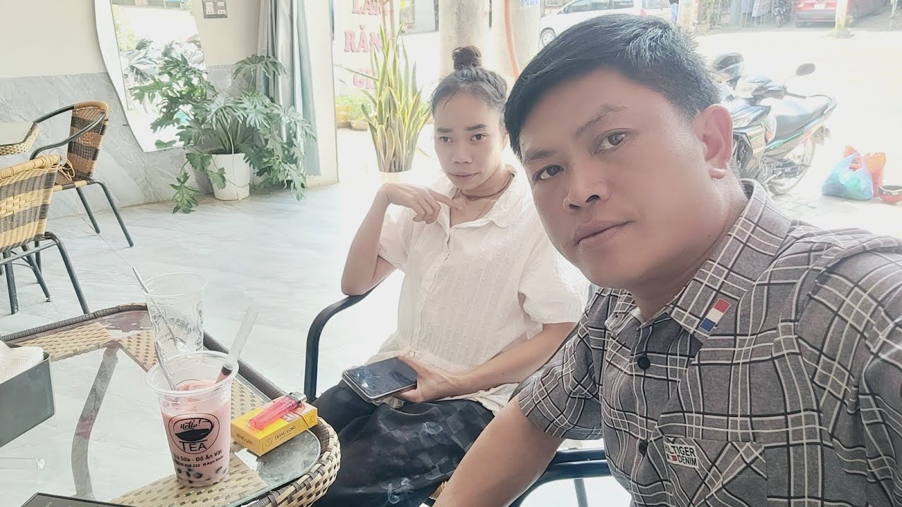 Đi tìm em hương và hỏi lý do đi làm gì về