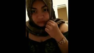 Türbanlı Yayında Göğüslerini Gösteriyor, MAMA CANTIK KESEPIAN Türbanlı Yayında Göğüslerini Gösteriyor, MAMA CANTIK KESEPIAN