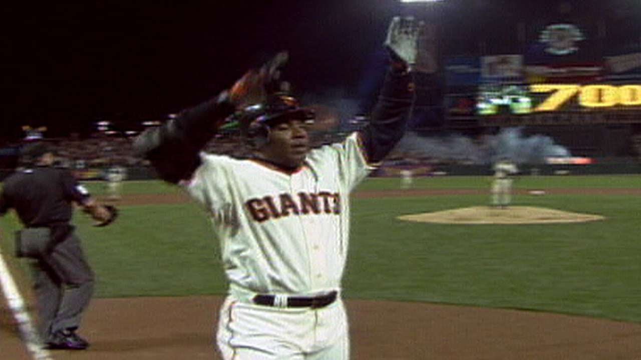 SD@SF: Bonds launches his 700th career homer - YouTube