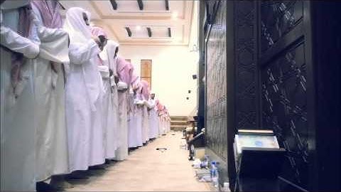 تلاوة خاشة جدا ( يضاعف له العذاب يوم القيامة ويخلد فيه مهانا ) للشيخ محمد اللحيدان مرئي من ليلة 22